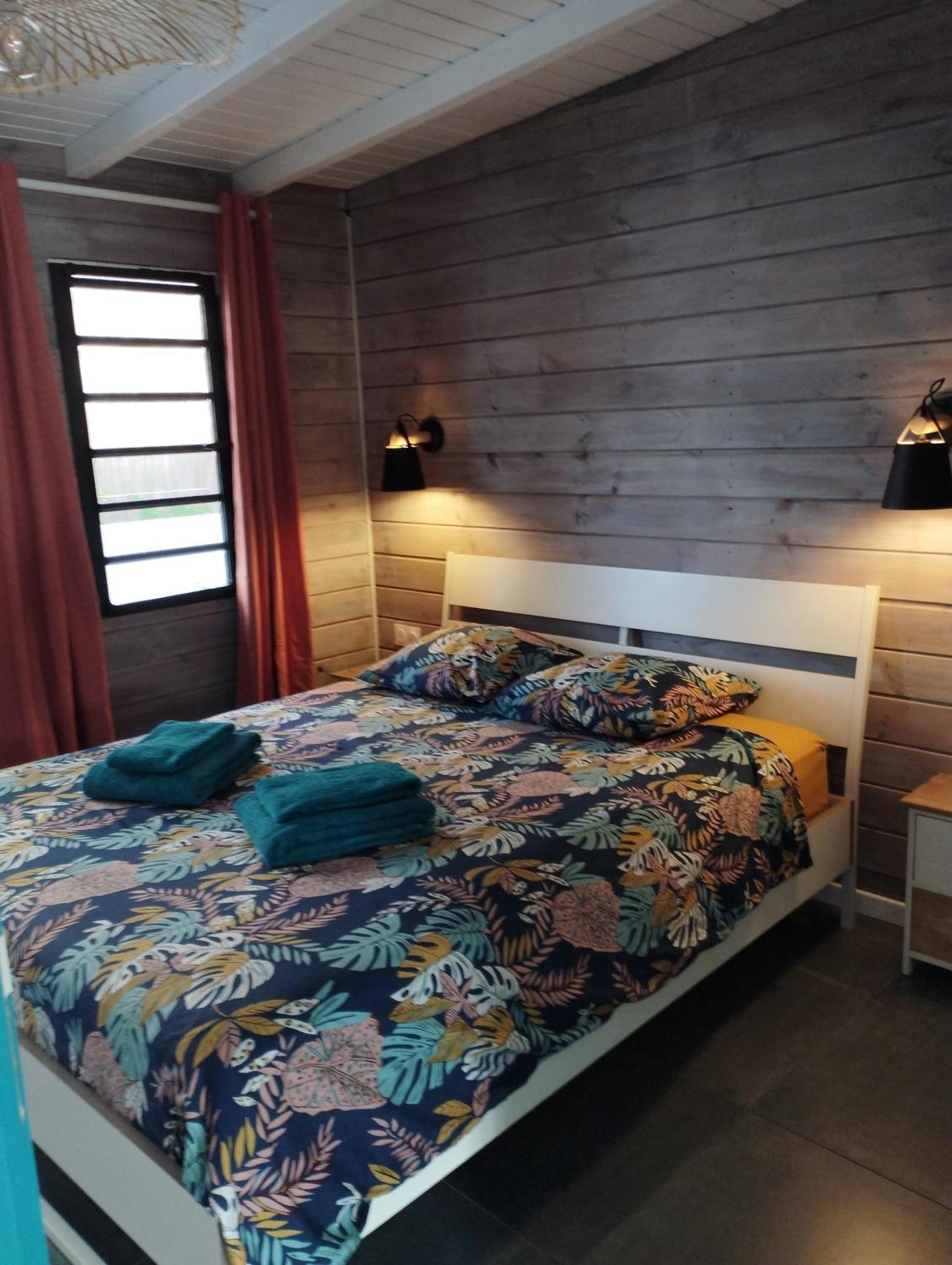 Les Coulirooms Сент-Анн Экстерьер фото